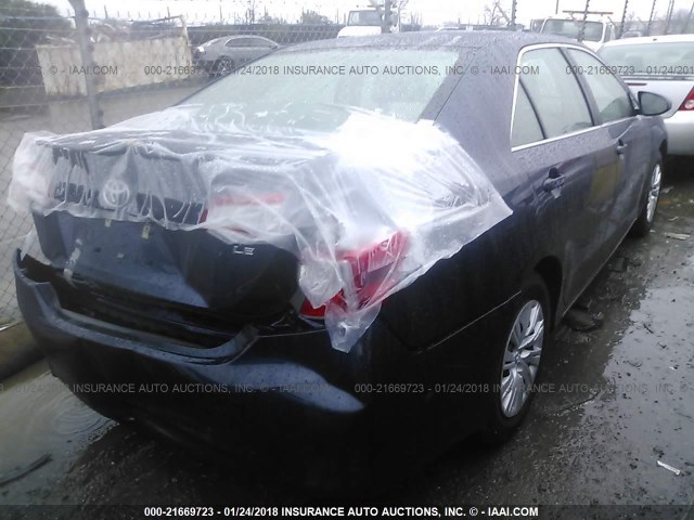 4T1BF1FK6EU817538 - 2014 TOYOTA CAMRY L/SE/LE/XLE 蓝色 照片 4