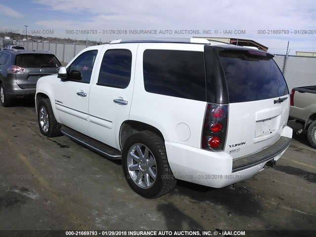 1GKFK63807J159571 - 2007 GMC YUKON DENALI WHITE photo 3