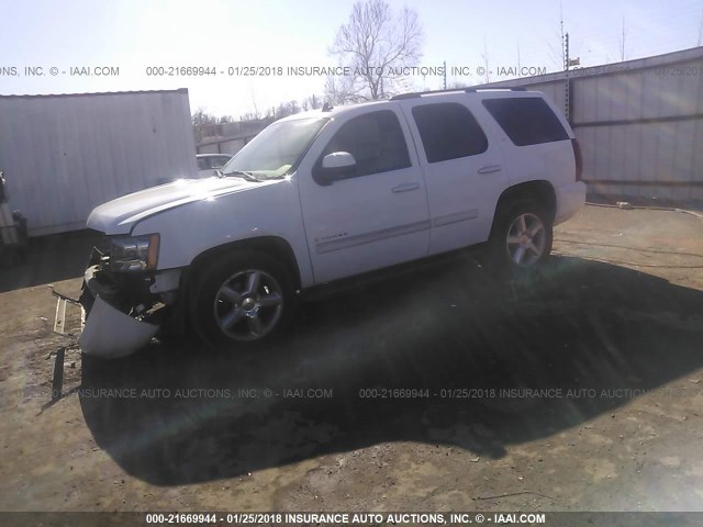 1GNFK13027R112642 - 2007 CHEVROLET TAHOE K1500 WHITE photo 2