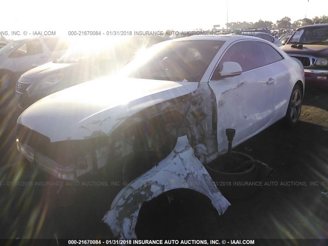 WAUDK78T79A037795 - 2009 AUDI A5 QUATTRO WHITE photo 2