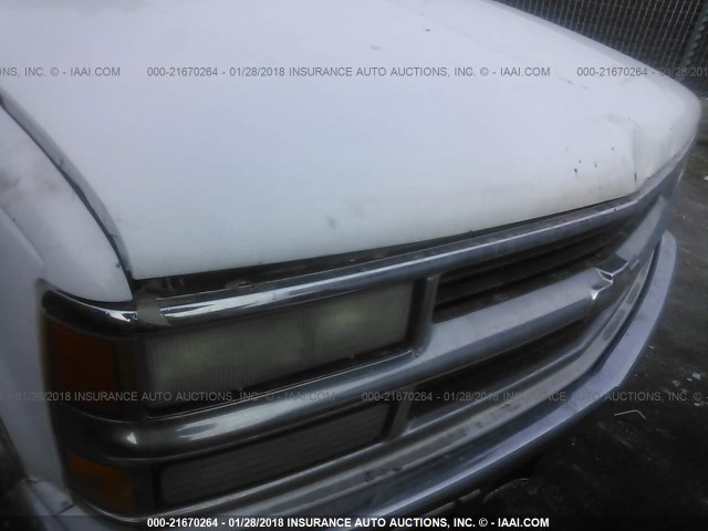 1GCHC33F1SF004439 - 1995 CHEVROLET GMT-400 C3500 WHITE photo 10