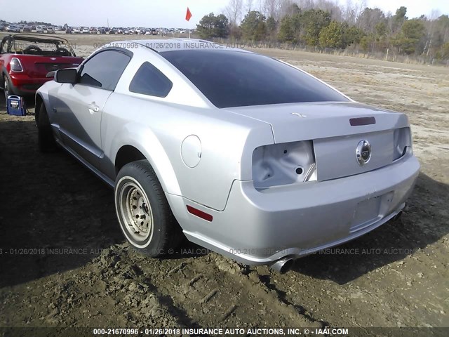 1ZVFT82H965184222 - 2006 FORD MUSTANG GT SILVER photo 3