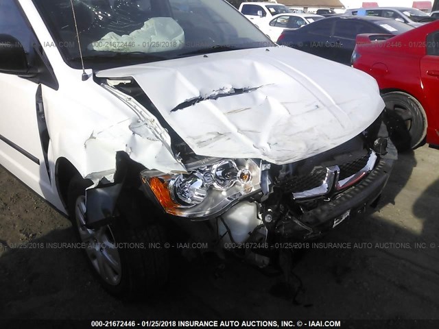 2C4RDGBG0ER129142 - 2014 DODGE GRAND CARAVAN SE WHITE photo 6