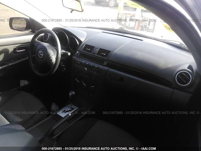 JM1BK32F981119063 - 2008 MAZDA 3 I BLACK photo 5