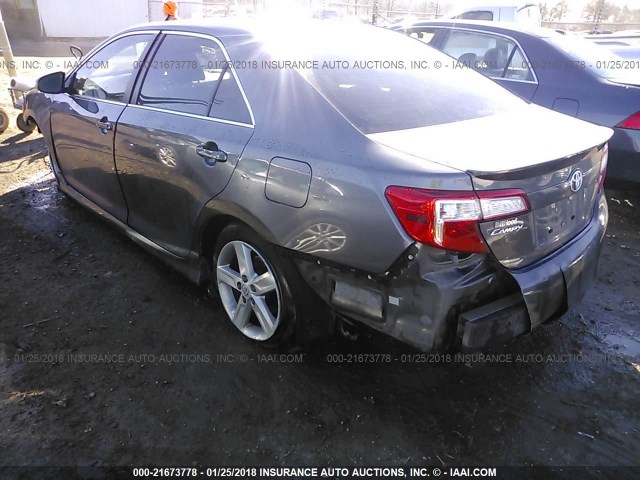 4T1BF1FK6EU389728 - 2014 TOYOTA CAMRY L/SE/LE/XLE 灰色 照片 3