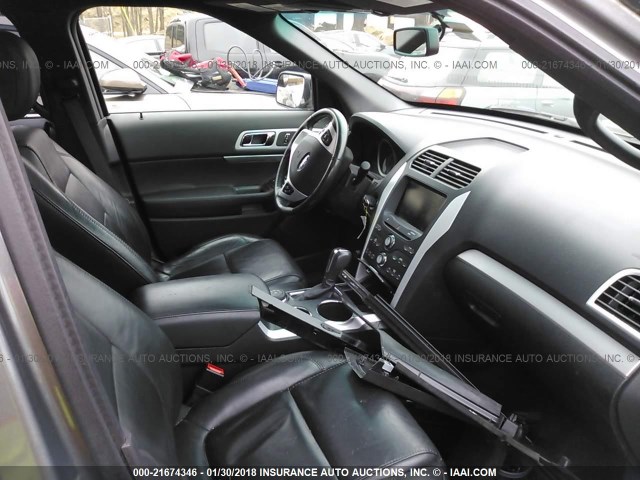 1FMHK8D85CGA97389 - 2012 FORD EXPLORER XLT GRAY photo 5