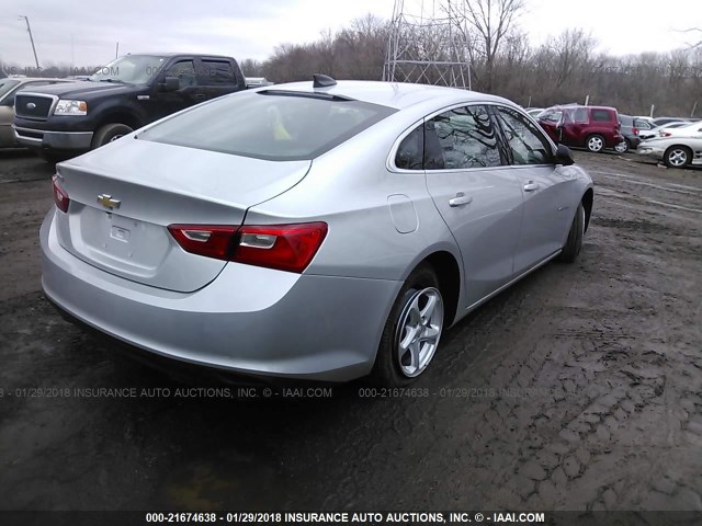 1G1ZB5ST6HF153537 - 2017 CHEVROLET MALIBU LS 银色 照片 4