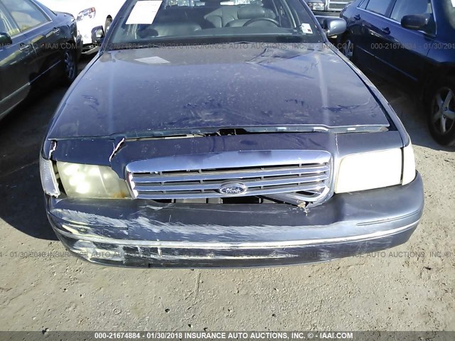 2FAFP74W2WX162807 - 1998 FORD CROWN VICTORIA LX BLUE photo 10