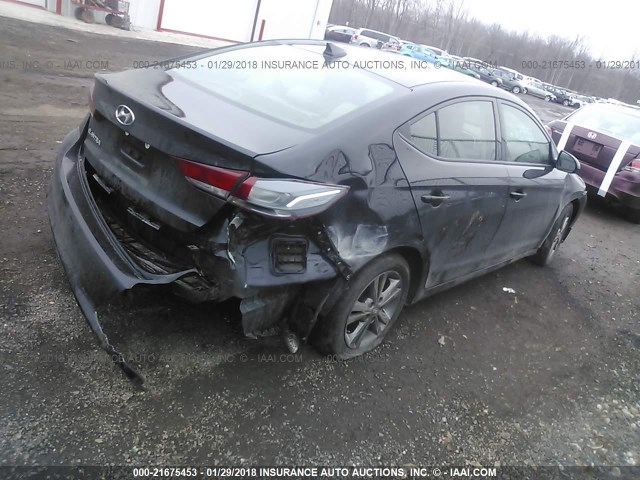 5NPD84LF3HH061472 - 2017 HYUNDAI ELANTRA SE/VALUE/LIMITED BLACK photo 4