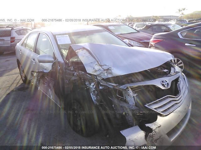 4T1BF3EK6BU675085 - 2011 TOYOTA CAMRY SE/LE/XLE SILVER photo 6
