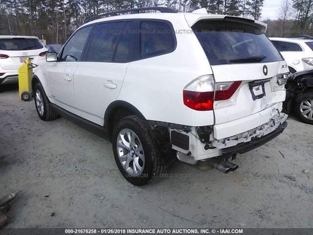 WBXPC93409WJ28339 - 2009 BMW X3 XDRIVE30I WHITE photo 3