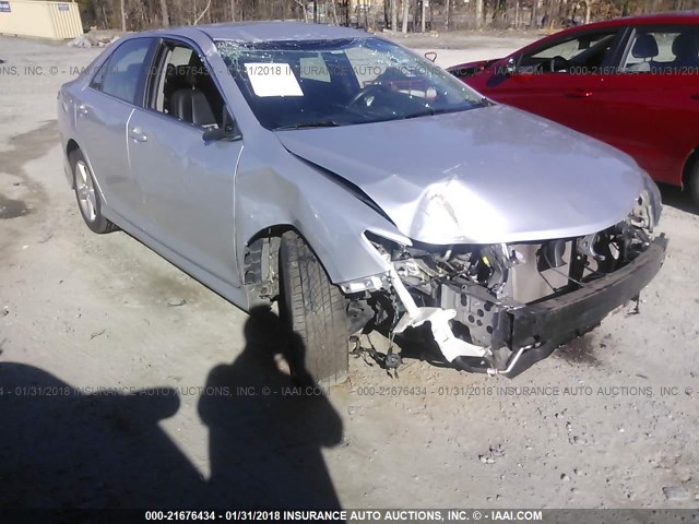 4T1BF1FK9CU177578 - 2012 TOYOTA CAMRY SE/LE/XLE SILVER photo 1