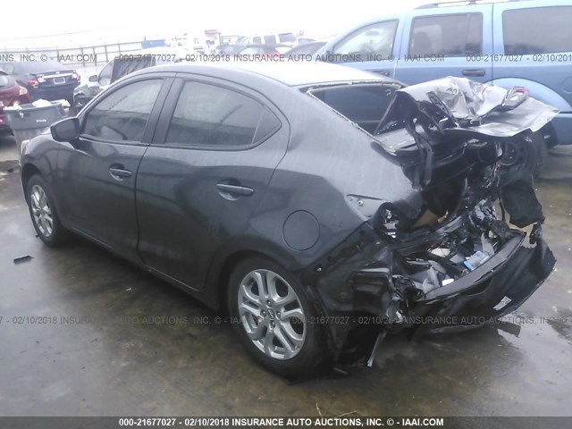 3MYDLBZV2GY130513 - 2016 TOYOTA SCION IA GRAY photo 3