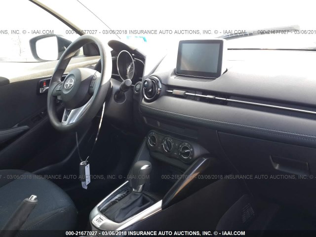 3MYDLBZV2GY130513 - 2016 TOYOTA SCION IA GRAY photo 8