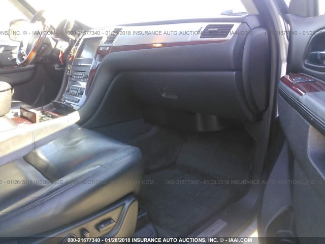 1GYS3BEF7CR191323 - 2012 CADILLAC ESCALADE LUXURY ვერცხლისფერი ფოტო 5