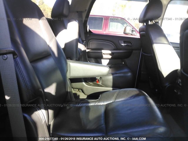 1GYS3BEF7CR191323 - 2012 CADILLAC ESCALADE LUXURY ვერცხლისფერი ფოტო 8