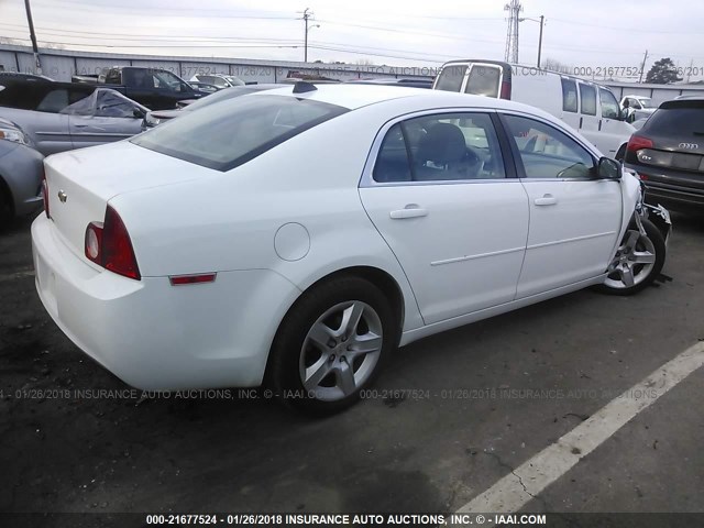 1G1ZB5E07CF210127 - 2012 CHEVROLET MALIBU LS 白色 照片 4