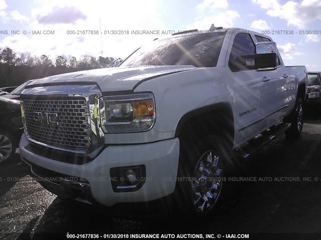 1GT12UE80GF271538 - 2016 GMC SIERRA K2500 DENALI WHITE photo 2