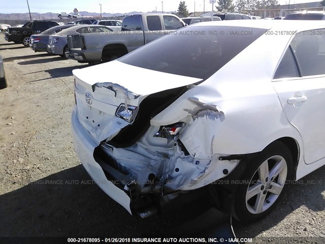 4T1BF1FK6EU768695 - 2014 TOYOTA CAMRY L/SE/LE/XLE 白色 照片 6