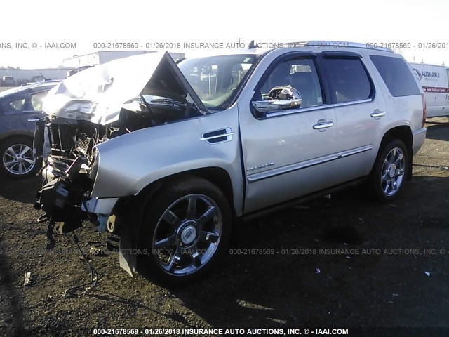 1GYUKCEF4AR155815 - 2010 CADILLAC ESCALADE PREMIUM WHITE photo 2