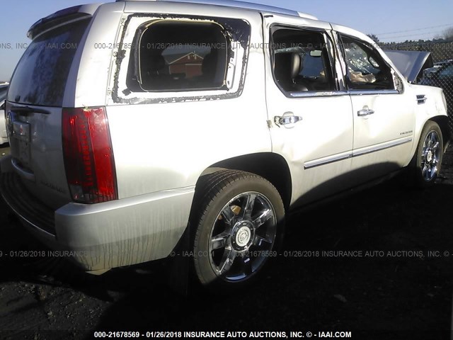 1GYUKCEF4AR155815 - 2010 CADILLAC ESCALADE PREMIUM WHITE photo 4