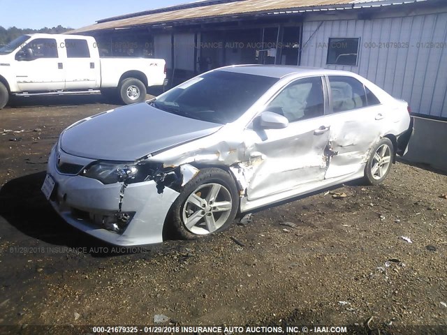 4T1BF1FK3EU350742 - 2014 TOYOTA CAMRY L/SE/LE/XLE 银色 照片 2
