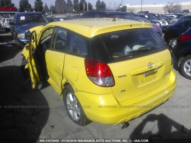 2T1KR32E44C297066 - 2004 TOYOTA COROLLA MATRIX XR YELLOW photo 3