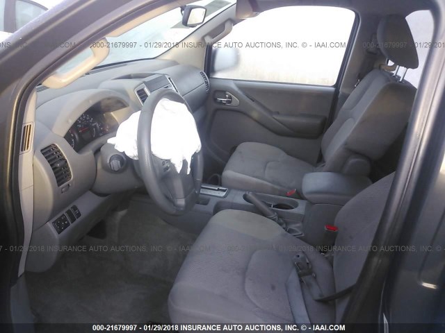 1N6AD0ER3DN715411 - 2013 NISSAN FRONTIER S/SV/SL/PRO-4X GRAY photo 5