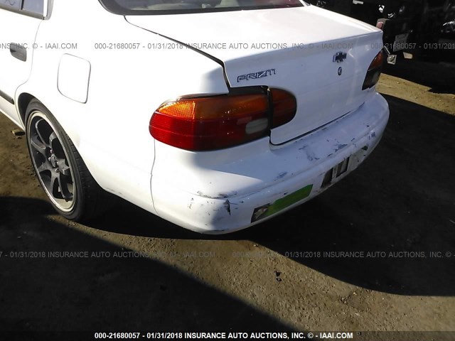 1Y1SK52852Z402562 - 2002 CHEVROLET GEO PRIZM LSI WHITE photo 6