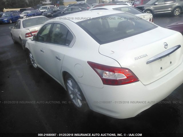 1N4AA51E99C822287 - 2009 NISSAN MAXIMA S/SV WHITE photo 3