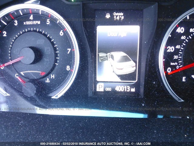 4T1BF1FK5FU984264 - 2015 TOYOTA CAMRY LE/XLE/SE/XSE WHITE photo 7