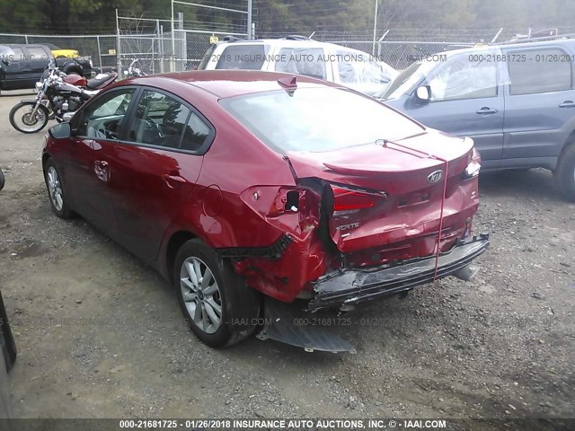 3KPFL4A78HE048062 - 2017 KIA FORTE LX/S RED photo 3