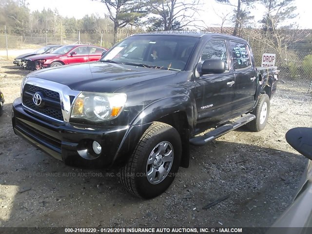 3TMJU4GN5BM112035 - 2011 TOYOTA TACOMA DOUBLE CAB PRERUNNER BLACK photo 2