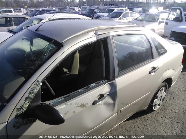 1FAFP34N87W272385 - 2007 FORD FOCUS ZX4/S/SE/SES 锡色 照片 6