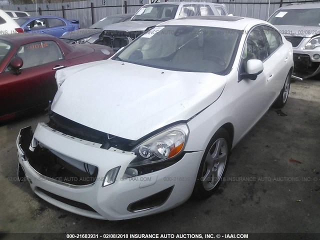 YV1612FH2D2184376 - 2013 VOLVO S60 T5 WHITE photo 2