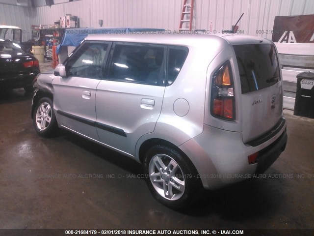 KNDJT2A27A7180254 - 2010 KIA SOUL +/!/SPORT SILVER photo 3