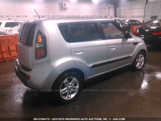 KNDJT2A27A7180254 - 2010 KIA SOUL +/!/SPORT SILVER photo 4