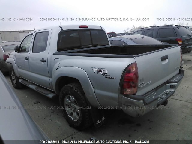 5TELU42N06Z186732 - 2006 TOYOTA TACOMA DOUBLE CAB ვერცხლისფერი ფოტო 3