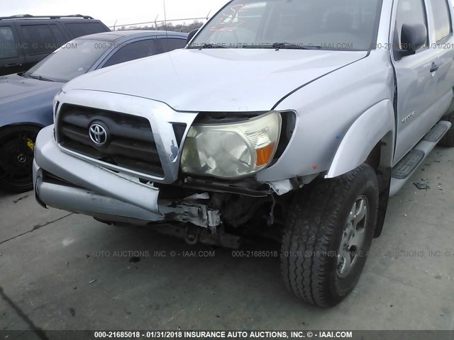 5TELU42N06Z186732 - 2006 TOYOTA TACOMA DOUBLE CAB ვერცხლისფერი ფოტო 6