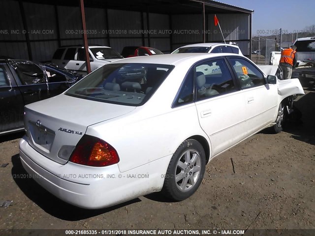 4T1BF28B32U244175 - 2002 TOYOTA AVALON XL/XLS WHITE photo 4