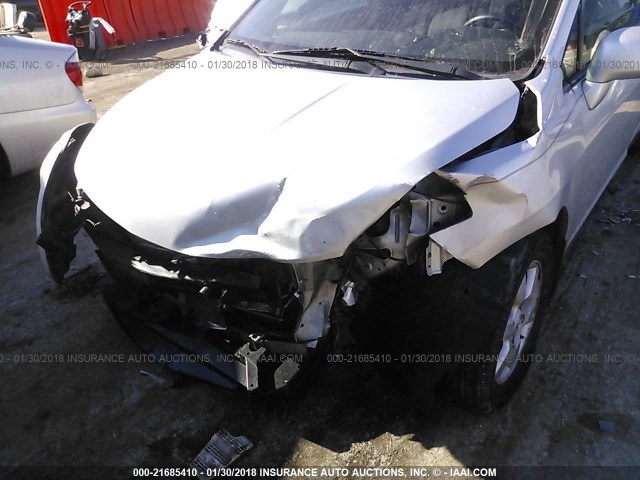 3N1BC13E37L382070 - 2007 NISSAN VERSA S/SL SILVER photo 6