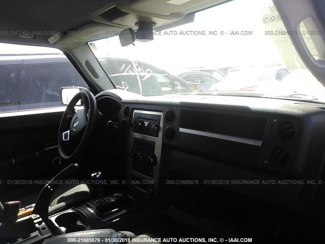 1J4RH4GK0AC144284 - 2010 JEEP COMMANDER SPORT Silber Foto 5