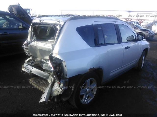 1J8FT47W48D521061 - 2008 JEEP COMPASS SPORT SILVER photo 4