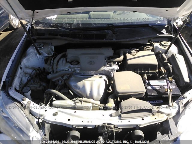 4T4BF1FK3FR480477 - 2015 TOYOTA CAMRY LE/XLE/SE/XSE თეთრი ფოტო 10