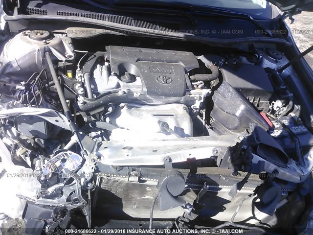 4T1BF1FK6FU074591 - 2015 TOYOTA CAMRY LE/XLE/SE/XSE ვერცხლისფერი ფოტო 10