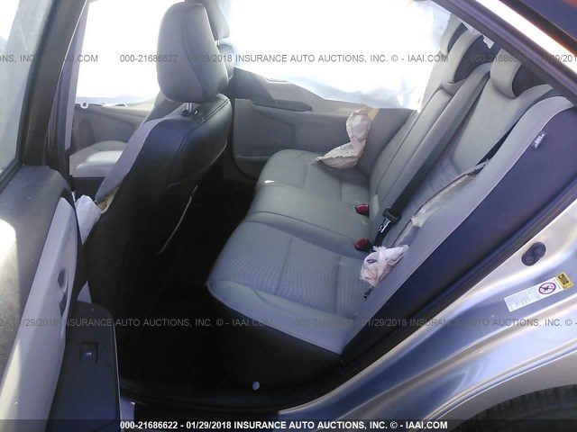 4T1BF1FK6FU074591 - 2015 TOYOTA CAMRY LE/XLE/SE/XSE ვერცხლისფერი ფოტო 8