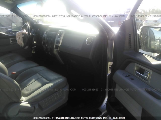 1FTFW1EF7BFC65008 - 2011 FORD F150 SUPERCREW GRAY photo 5
