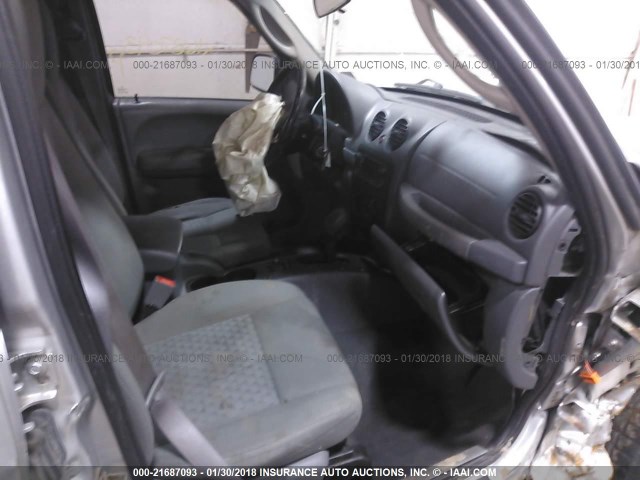 1J4GL48K26W193495 - 2006 JEEP LIBERTY SPORT 银色 照片 5