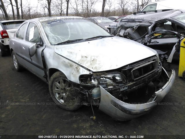 YV1RS61T542330671 - 2004 VOLVO S60 SILVER photo 1