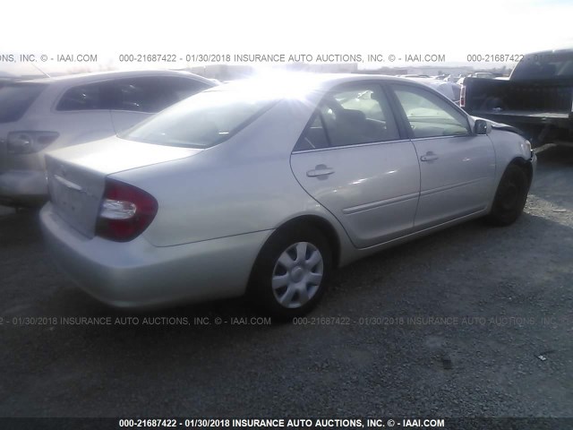 4T1BE32K22U057530 - 2002 TOYOTA CAMRY LE/XLE/SE 银色 照片 4